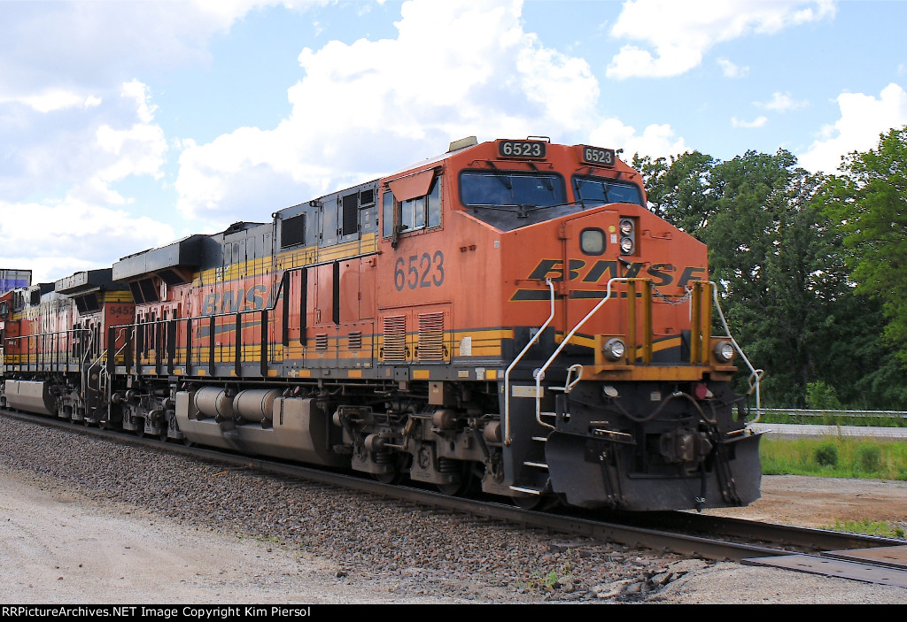 BNSF 6523 Pusher